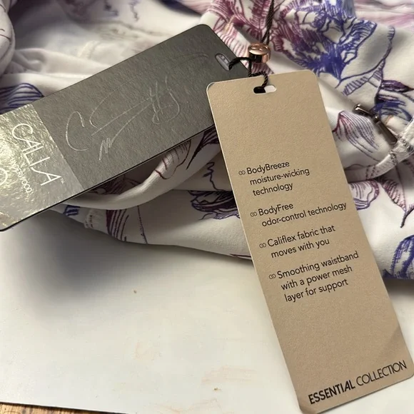 Calia by Carrie Underwood White Purple Floral Cropped Leggings Pants NWT MEDIUM - Picture 6 of 7